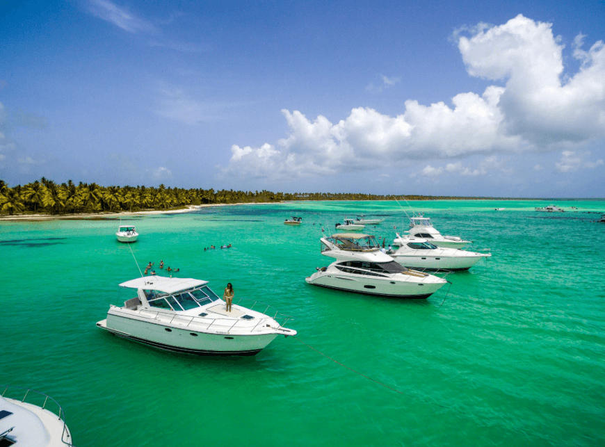Saona Island Speedboat vs. Catamaran: Which Tour Is Better?